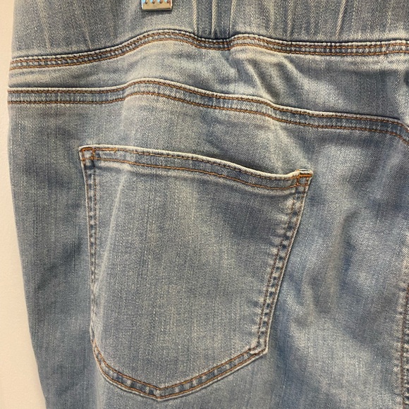 Eileen Fisher Pull on Ankle Blue Jean Frayed Hem Organic and Elastic waist ! - Picture 4 of 8
